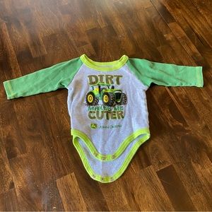 John Deere “Dirt Makes Me Cuter” Long Sleeved Sleeve Onsie 6-9 Month